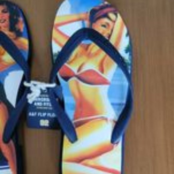 Abercrombie And Fitch A&F Flip Flops Pin Up Girl Vintage Men Small - Picture 6 of 11
